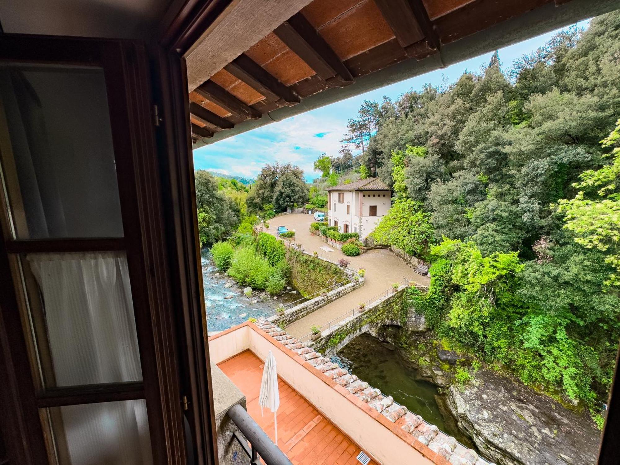 La Ferriera Exclusive Resort - Pool & Waterfall 罗洛·丘芬纳 外观 照片