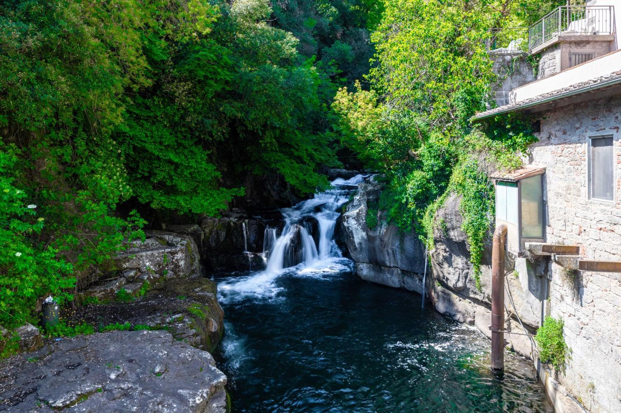 La Ferriera Exclusive Resort - Pool & Waterfall 罗洛·丘芬纳 外观 照片