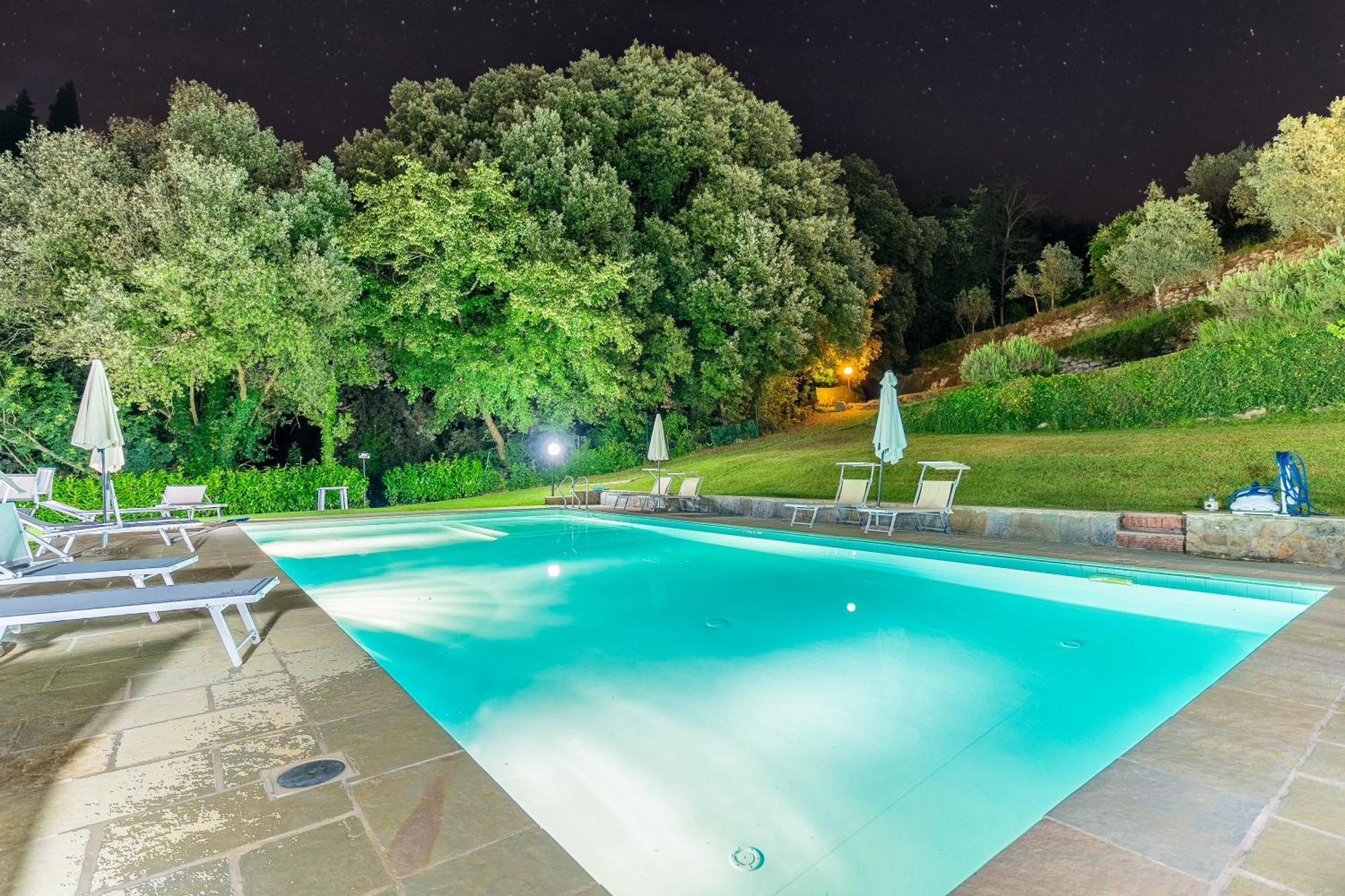 La Ferriera Exclusive Resort - Pool & Waterfall 罗洛·丘芬纳 外观 照片
